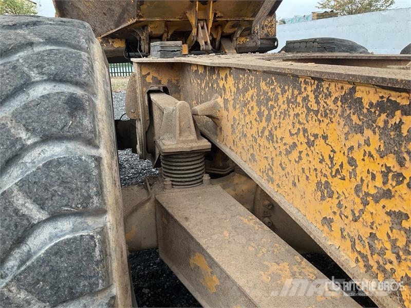 Volvo A25D Zglobni demperji