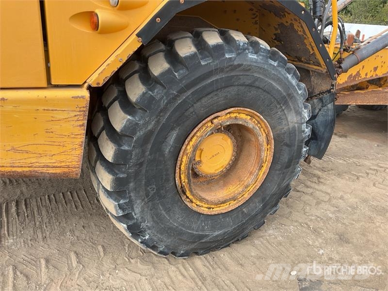 Volvo A25E Dumper - Knickgelenk
