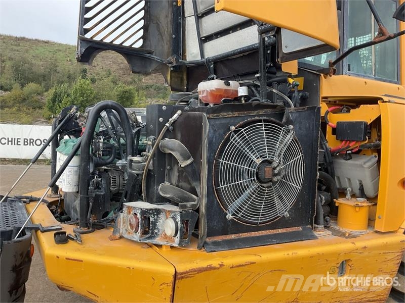 Volvo A25E Dumper - Knickgelenk
