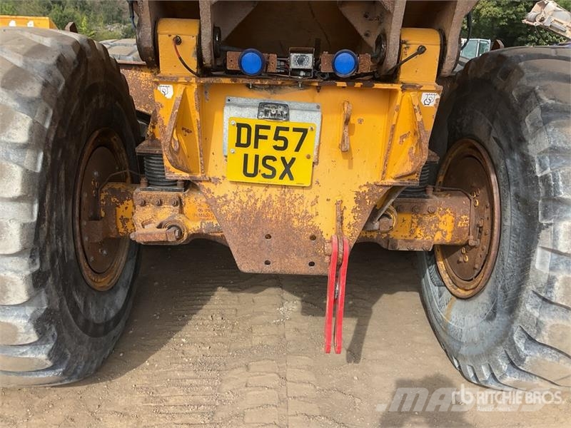 Volvo A25E Dumper - Knickgelenk