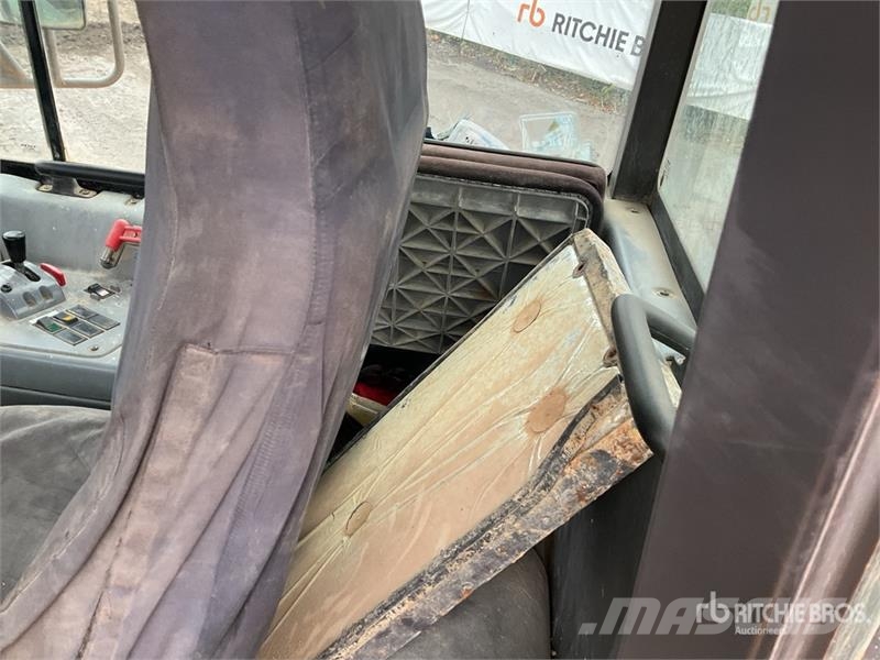 Volvo A25E Terrængående lastbiler
