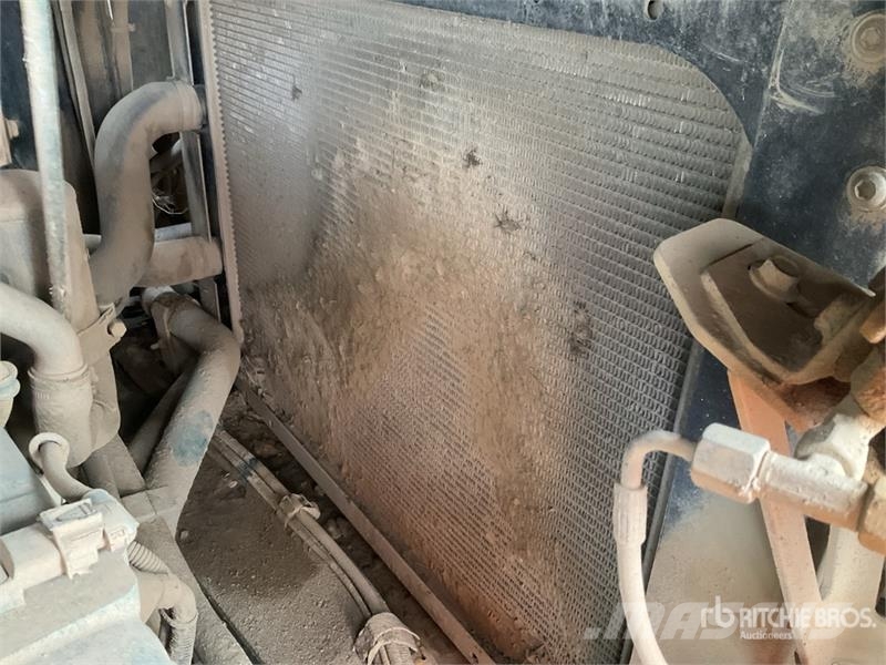 Volvo A25E Liigendraamiga pinnaseveokid