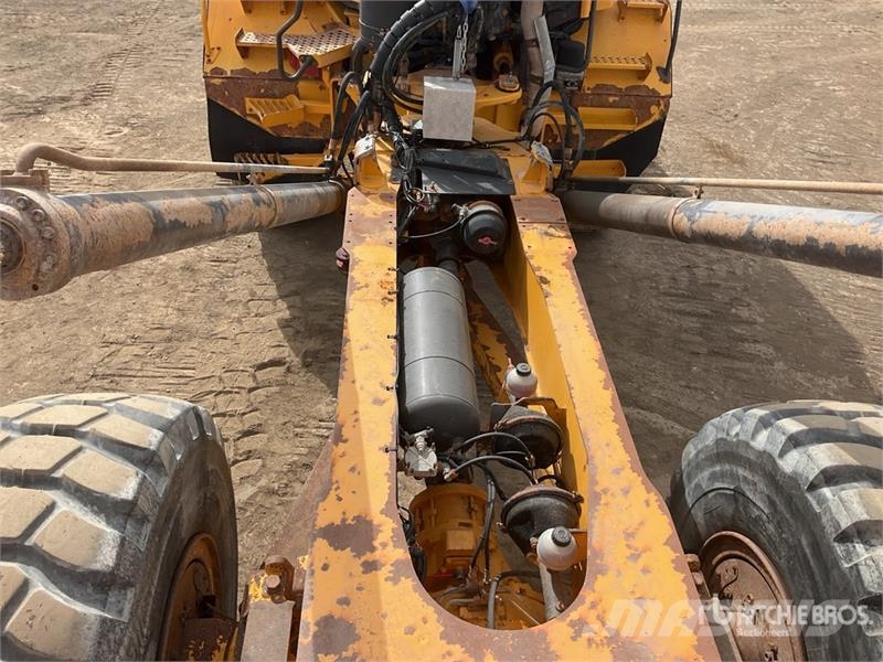 Volvo A25E Dumper - Knickgelenk