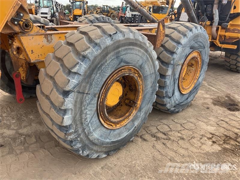 Volvo A25E Dumper - Knickgelenk
