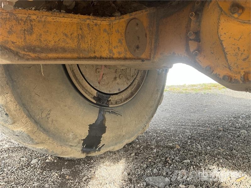 Volvo A25E Liigendraamiga pinnaseveokid