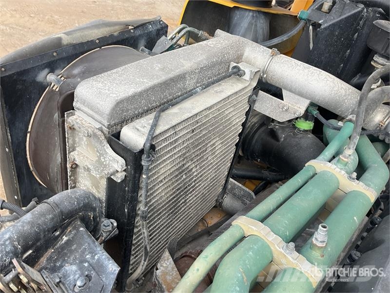 Volvo A25E Dumper - Knickgelenk