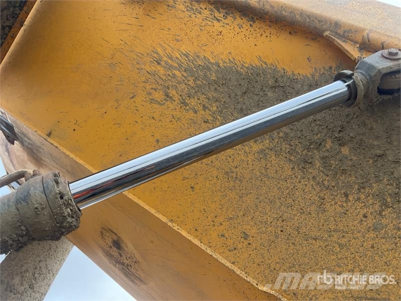 Volvo A25E Liigendraamiga pinnaseveokid
