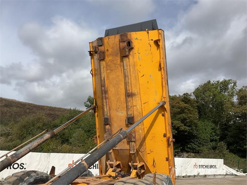 Volvo A25E Dumper - Knickgelenk