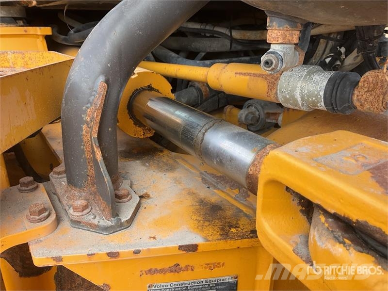 Volvo A25E Dumper - Knickgelenk