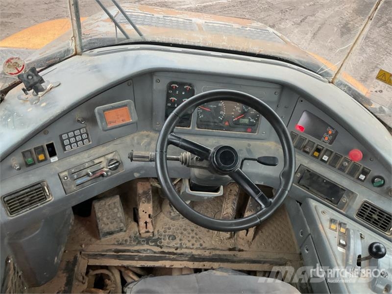 Volvo A25E Terrængående lastbiler