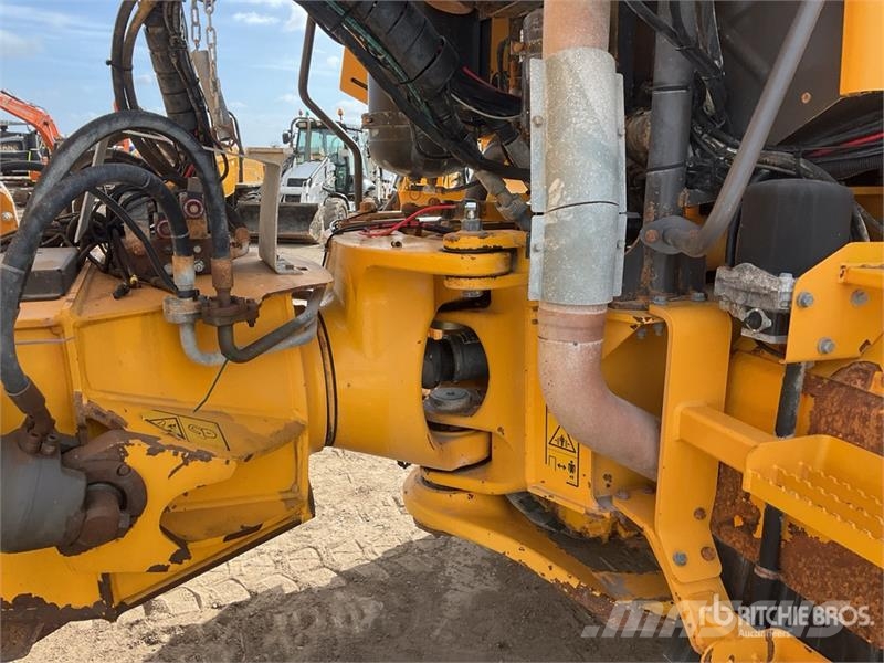 Volvo A25E Dumper - Knickgelenk