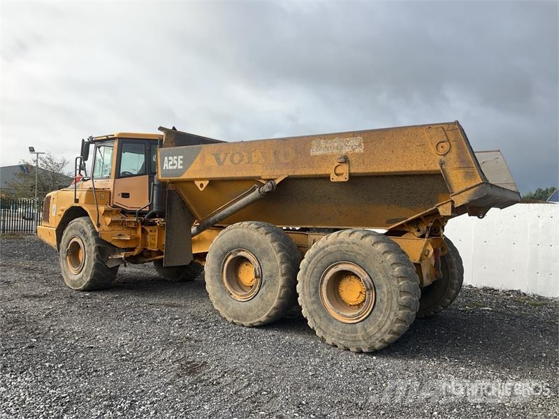 Volvo A25E Liigendraamiga pinnaseveokid