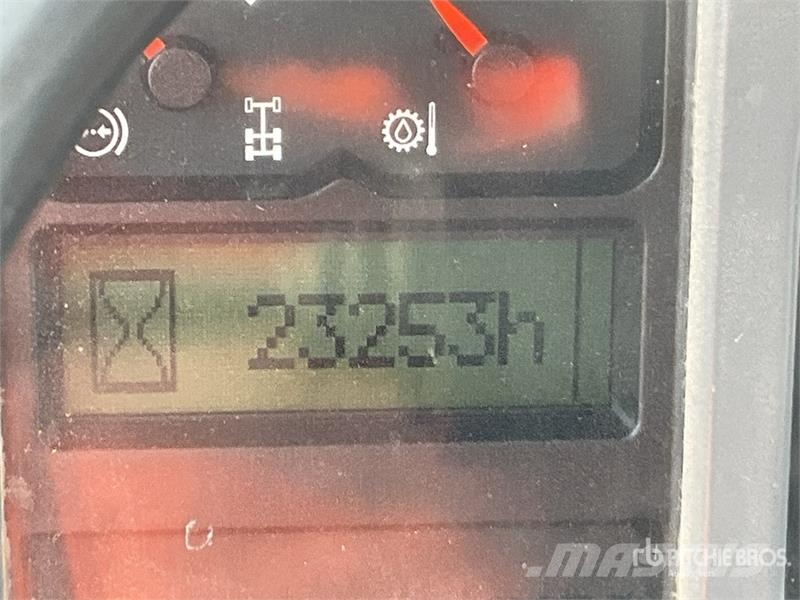Volvo A25E Liigendraamiga pinnaseveokid