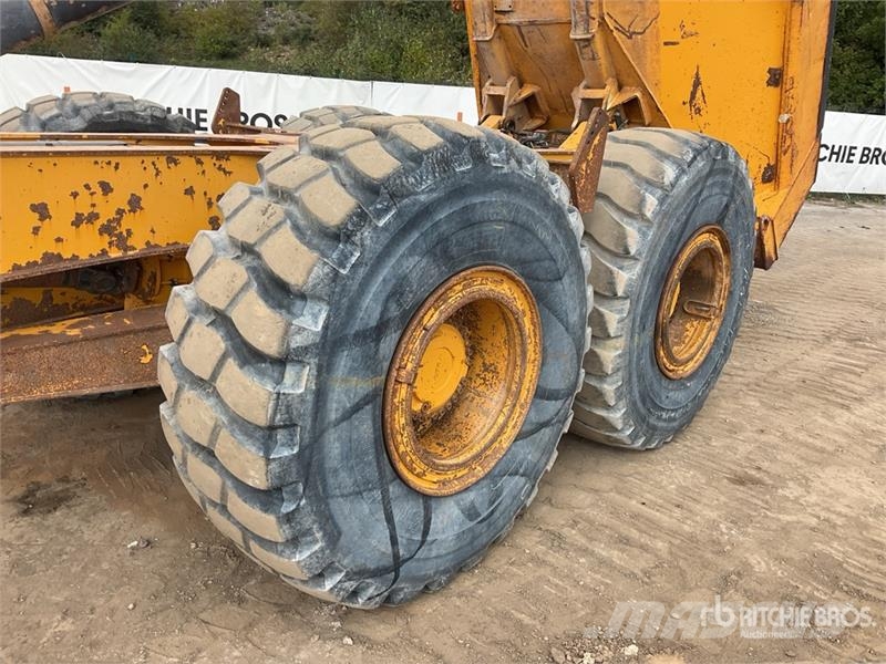 Volvo A25E Dumper - Knickgelenk