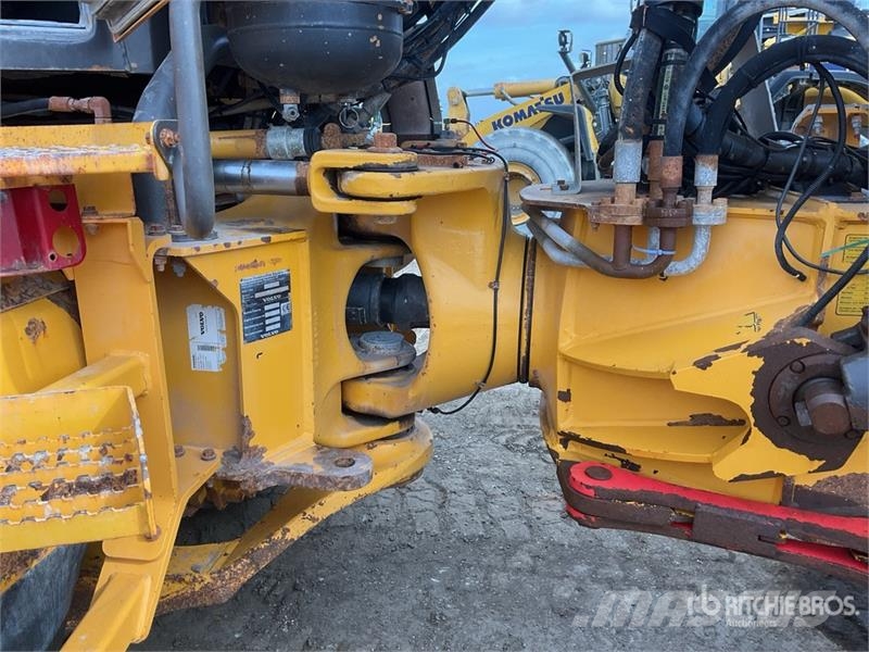 Volvo A25E Dumper - Knickgelenk