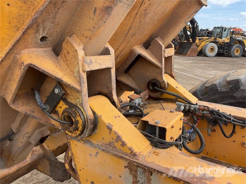 Volvo A25E Dumper - Knickgelenk