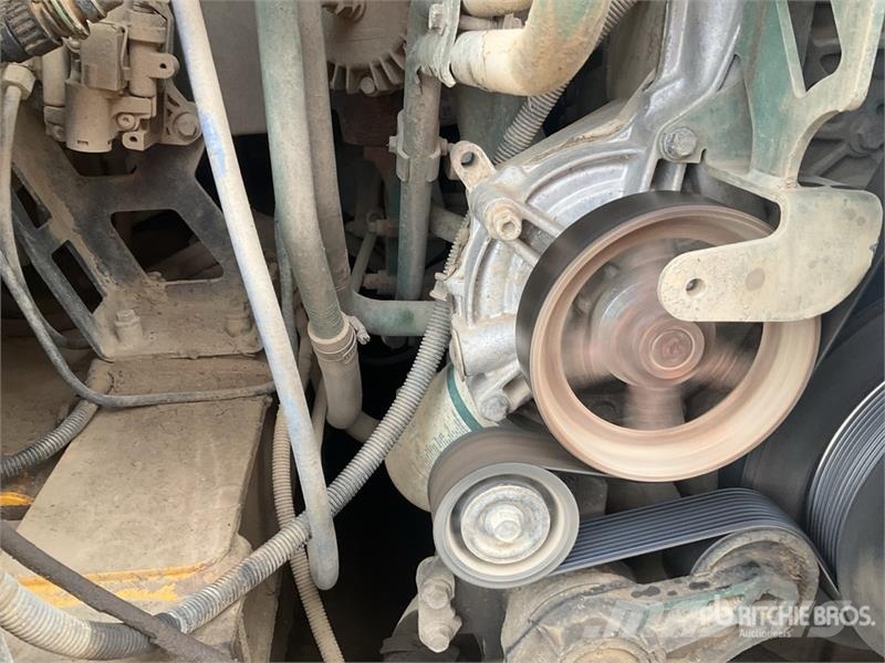 Volvo A25E Liigendraamiga pinnaseveokid