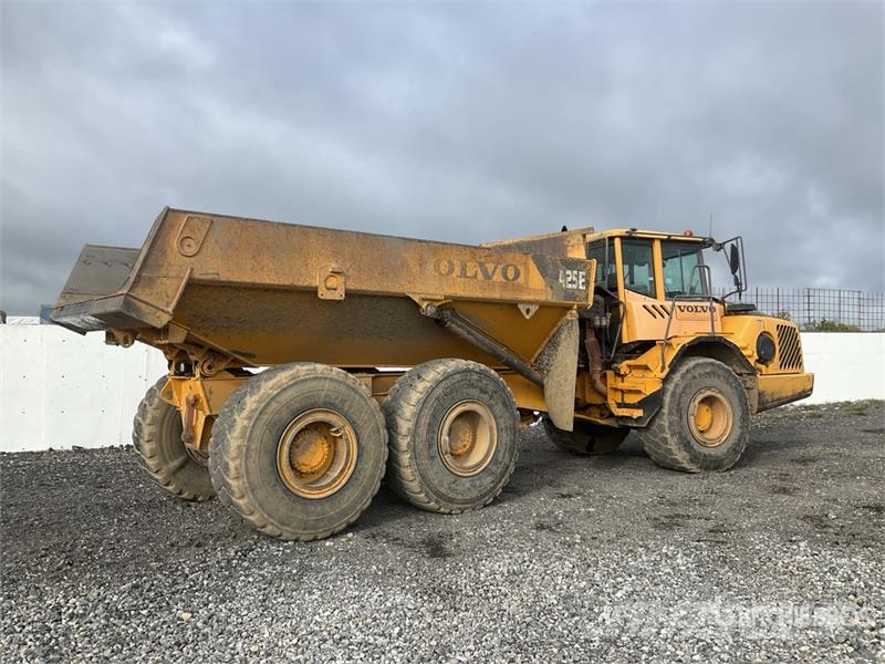 Volvo A25E Liigendraamiga pinnaseveokid
