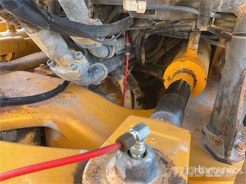 Volvo A25E Dumper - Knickgelenk