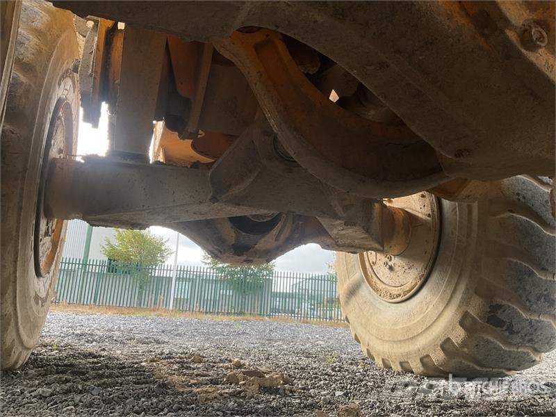 Volvo A25E Liigendraamiga pinnaseveokid