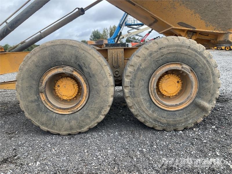 Volvo A25E Liigendraamiga pinnaseveokid
