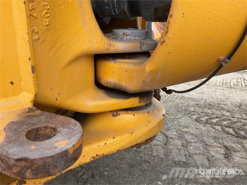 Volvo A25E Dumper - Knickgelenk