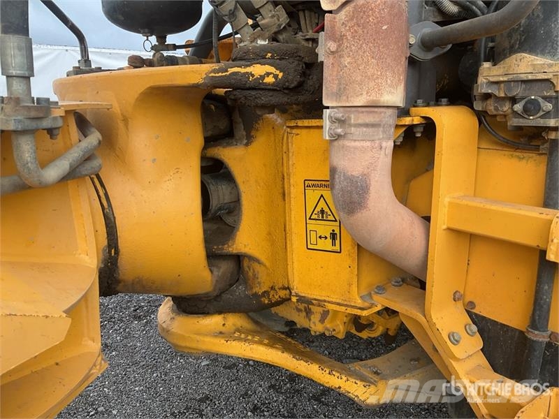 Volvo A25E Liigendraamiga pinnaseveokid
