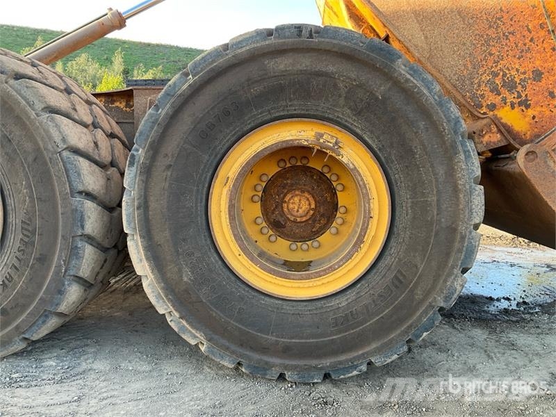 Volvo A40F Liigendraamiga pinnaseveokid