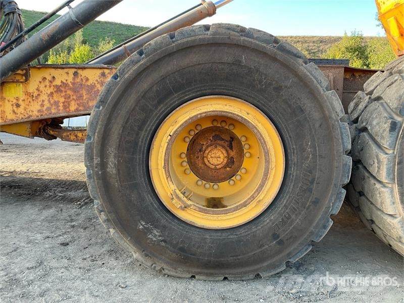 Volvo A40F Liigendraamiga pinnaseveokid