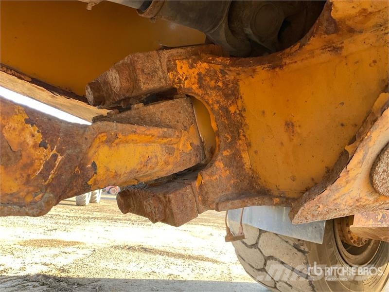 Volvo A40F Liigendraamiga pinnaseveokid