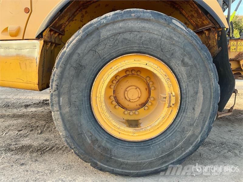 Volvo A40F Liigendraamiga pinnaseveokid