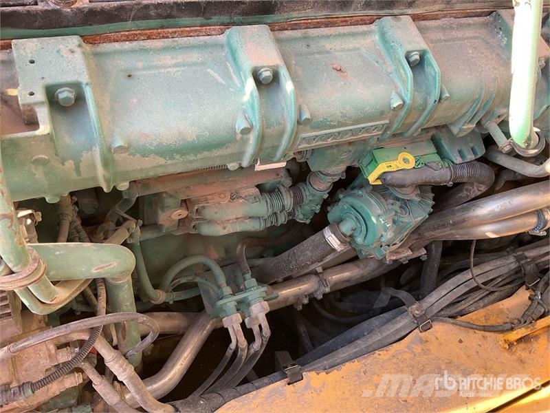 Volvo A40F Liigendraamiga pinnaseveokid