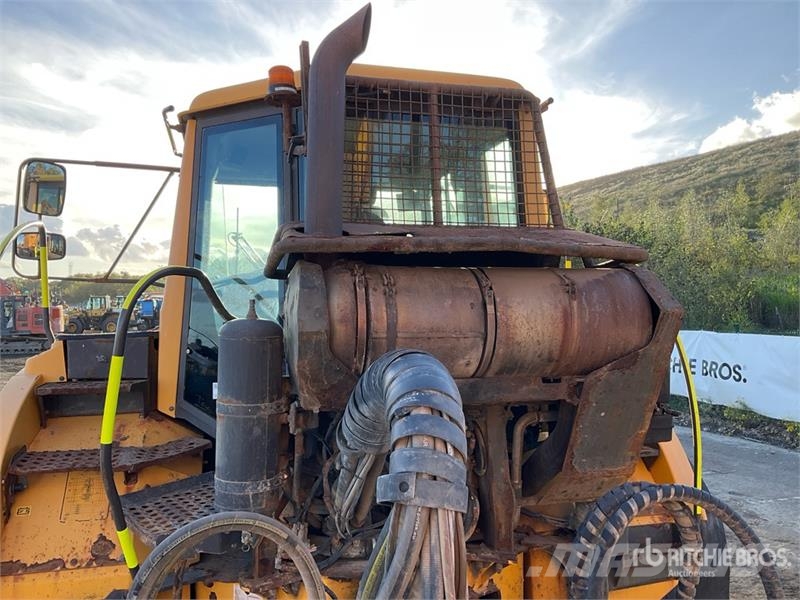 Volvo A40F Liigendraamiga pinnaseveokid