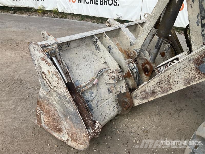 Volvo BL71 Rendegravere