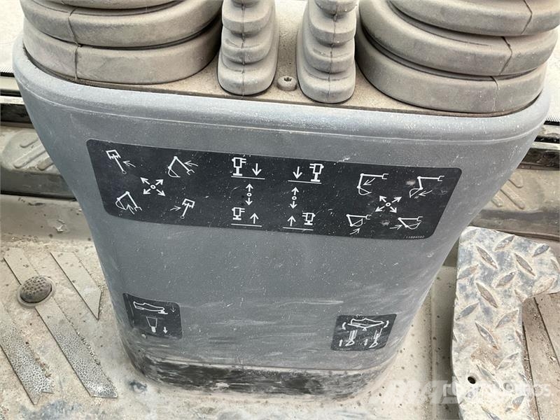 Volvo BL71 لوادر ذات جرافات عكسية