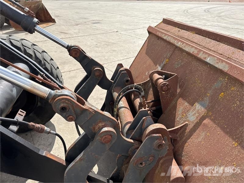 Volvo BM L50 High Lift Chargeuse Sur Pneus Wheel Loader ホイールローダー・タイヤショベル
