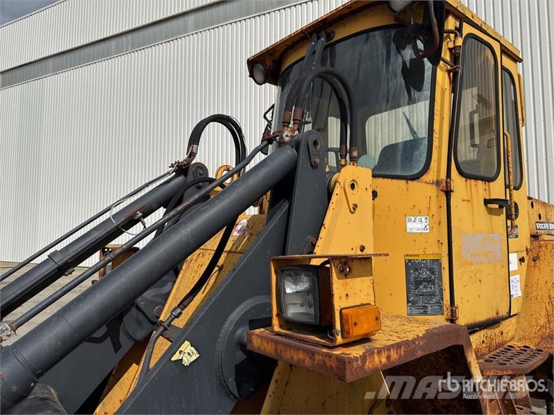 Volvo BM L50 High Lift Chargeuse Sur Pneus Wheel Loader ホイールローダー・タイヤショベル