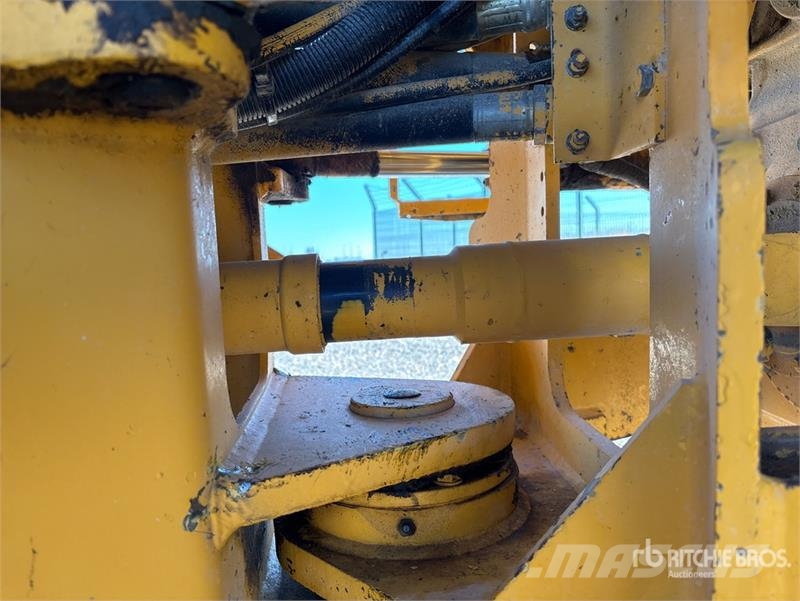 Volvo BM L70 Wheel Loader لوادر بعجل