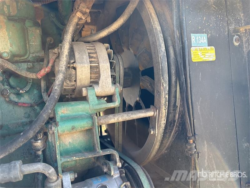 Volvo BM L70 Wheel Loader لوادر بعجل