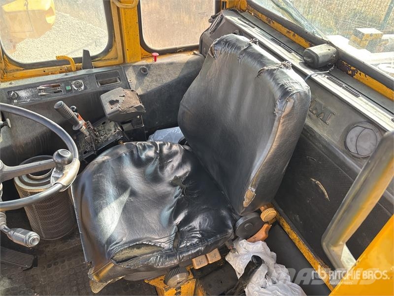 Volvo BM L70 Wheel Loader Gumikerekes homlokrakodók