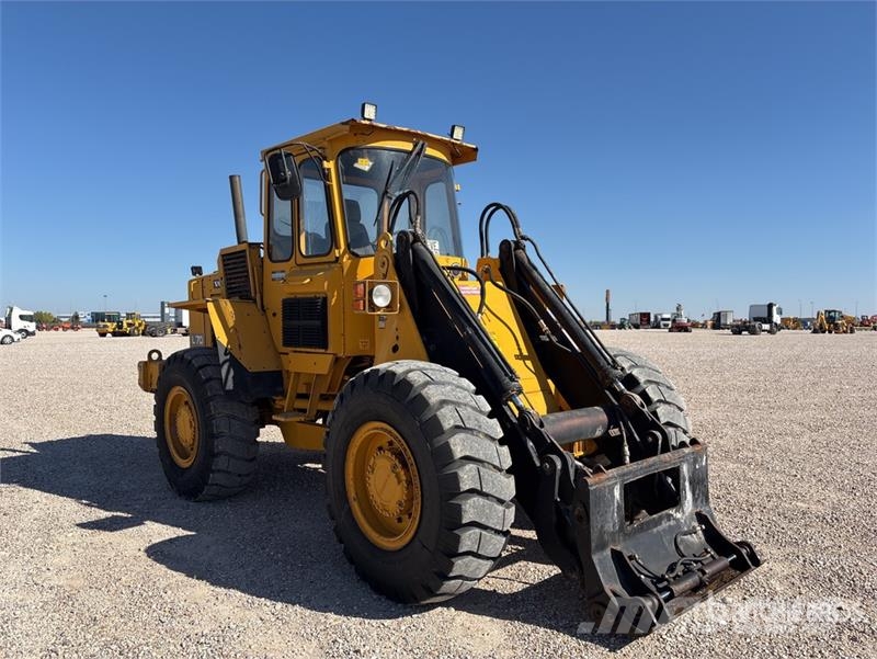 Volvo BM L70 Wheel Loader لوادر بعجل