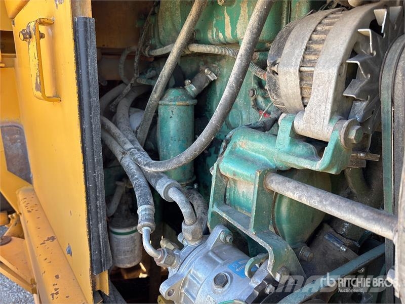 Volvo BM L70 Wheel Loader لوادر بعجل