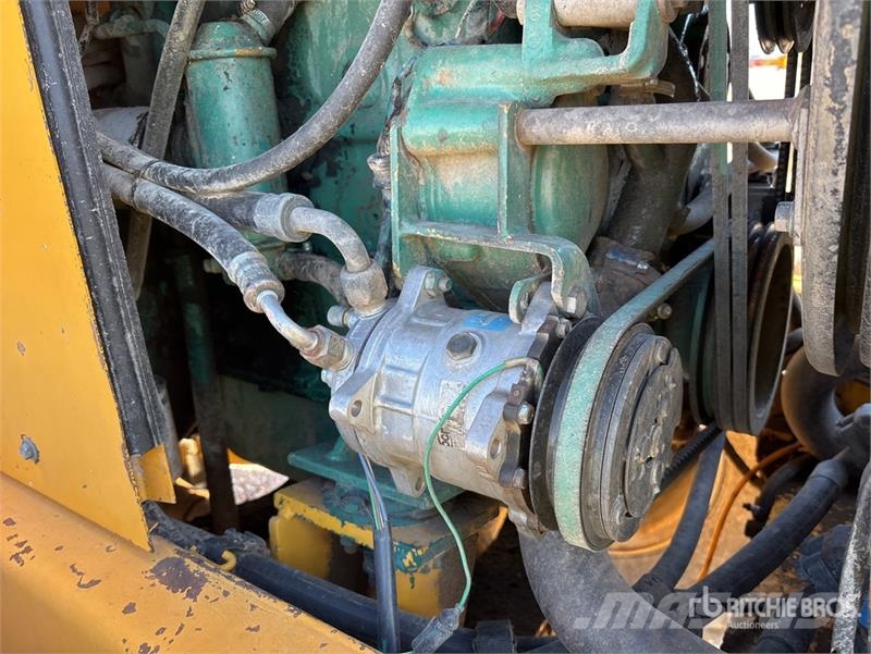 Volvo BM L70 Wheel Loader لوادر بعجل