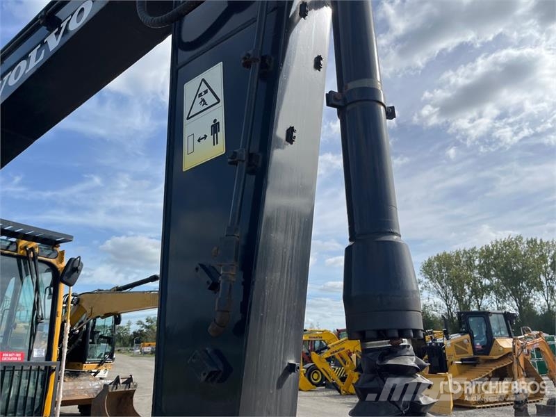 Volvo EC140BLC Tracked Excavator Bagri goseničarji