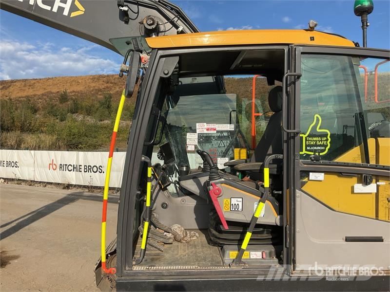 Volvo EC140EL 대형 굴삭기 29톤 이상
