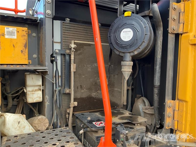 Volvo EC140EL Raupenbagger