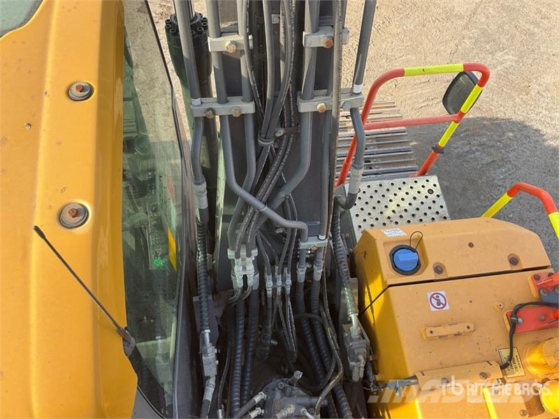 Volvo EC140EL 대형 굴삭기 29톤 이상