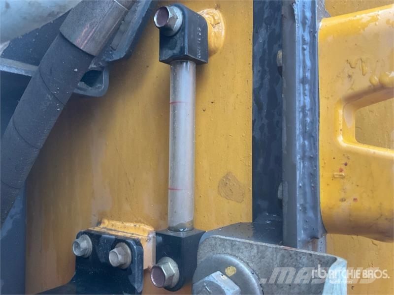 Volvo EC140EL Bagri goseničarji