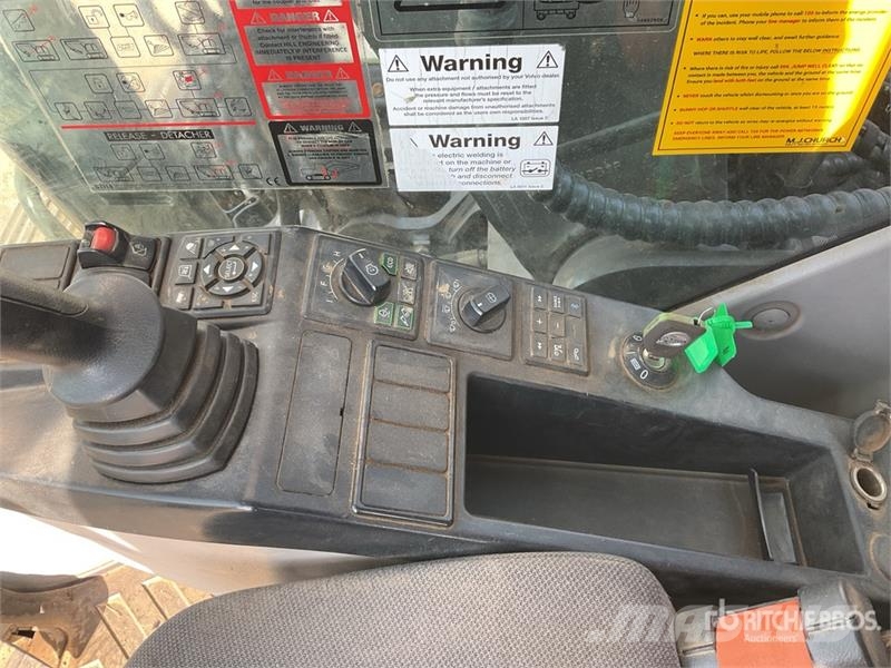 Volvo EC140EL 대형 굴삭기 29톤 이상