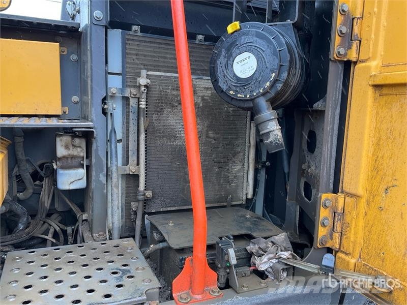 Volvo EC140EL Bagri goseničarji